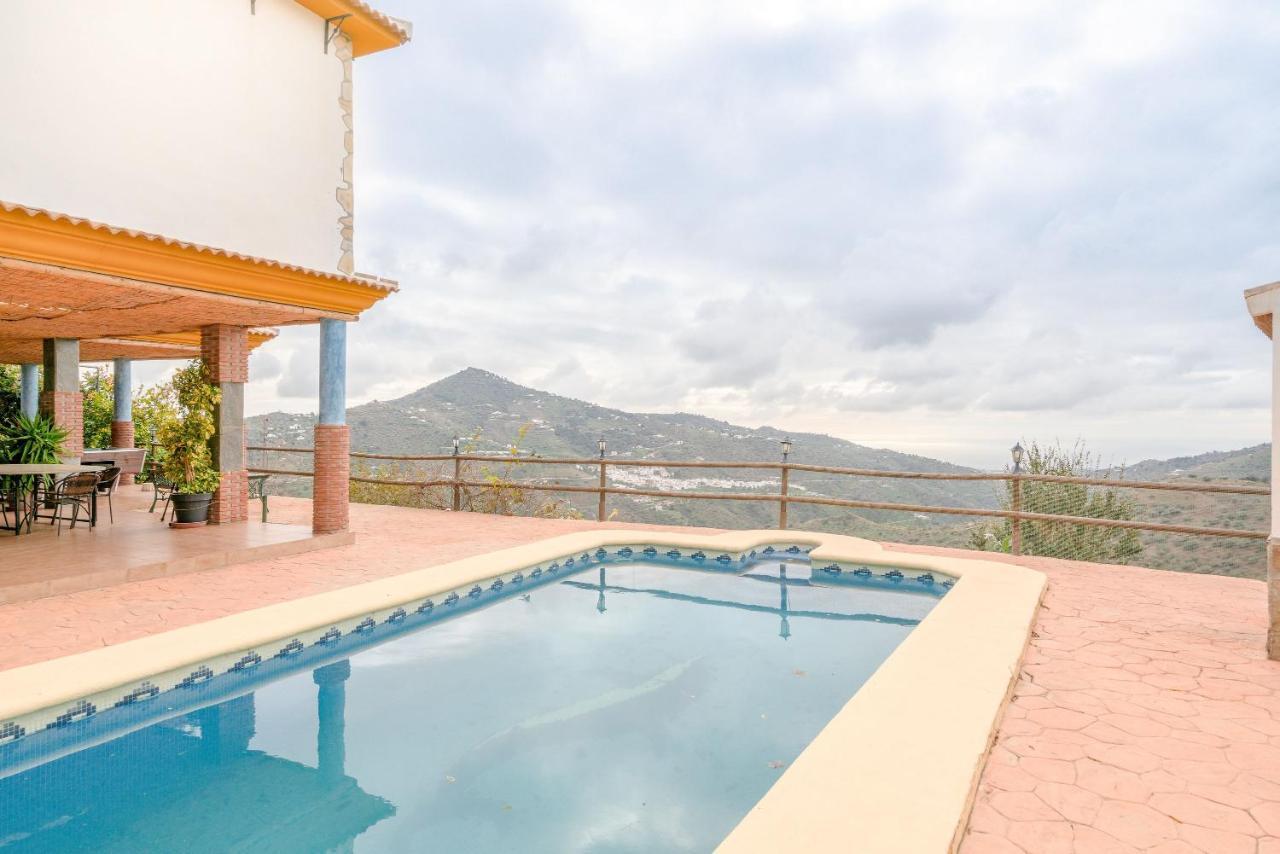 Cortijo La Encina Βίλα Sayalonga Εξωτερικό φωτογραφία